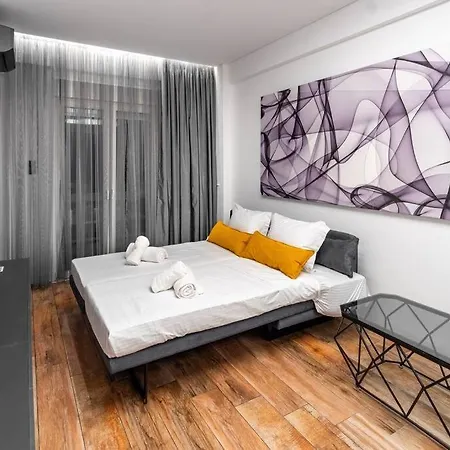 The Modern Flat 25